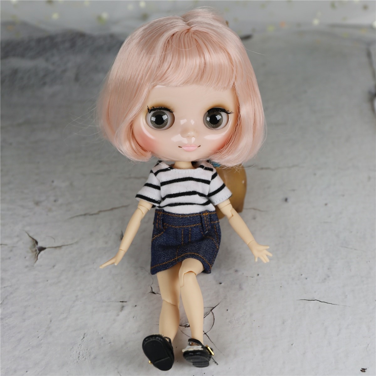 Middie Blythe Doll with Pink Hair, Tilting-Head & Jointed Body Middie Blythe Dolls