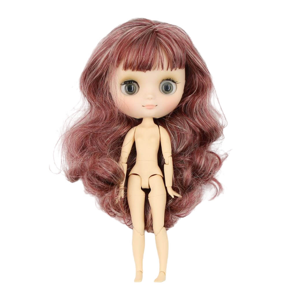 Middie Blythe Nukke, jossa on moniväriset hiukset, kallistettava pää ja nivelvartalo Middie Blythe nuket