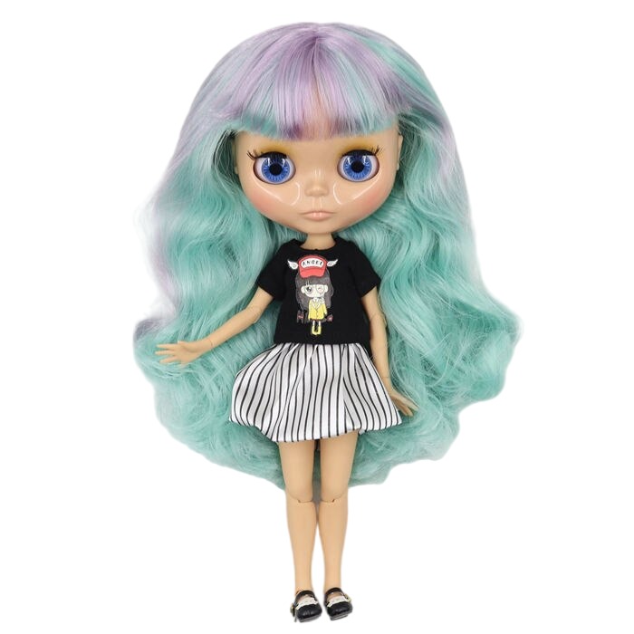 Dolly – Premium Custom Neo Blythe Doll with Multi-Color Hair, Tan Skin & Shiny Cute Face Cute face Multi-color hair Shiny face Tan skin