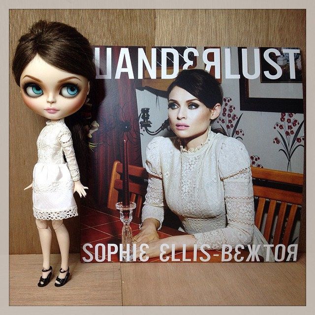 Is Sophie Ellis-Bextor a Doll Collector or a Doll Addict? 5