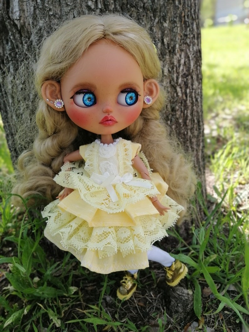 Amelia – Custom Blythe Doll One-Of-A-Kind OOAK Custom OOAK Blythe Doll