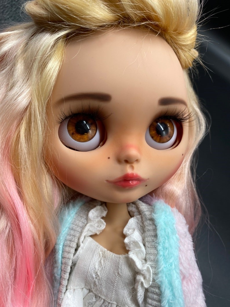 Aurora – Custom Blythe Doll One-Of-A-Kind OOAK Custom OOAK Blythe Doll