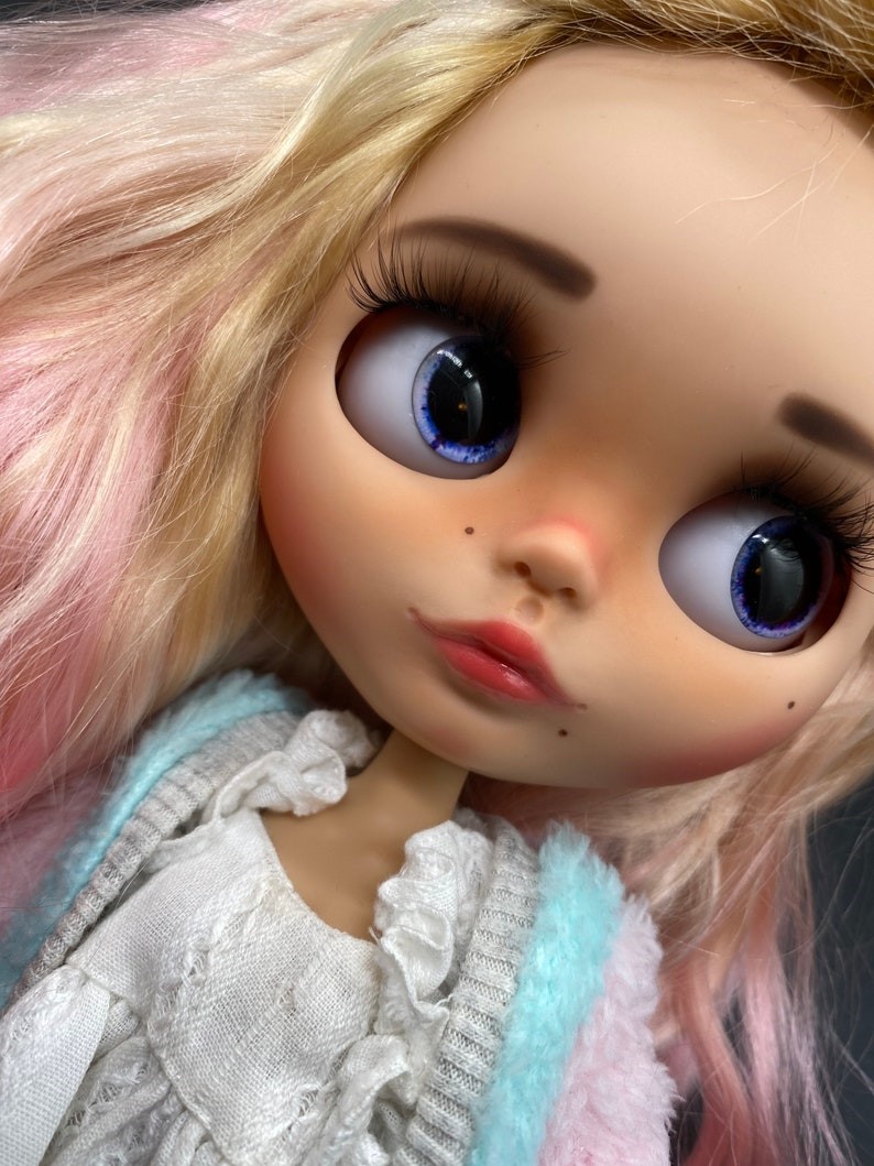 Aurora – Custom Blythe Doll One-Of-A-Kind OOAK Custom OOAK Blythe Doll