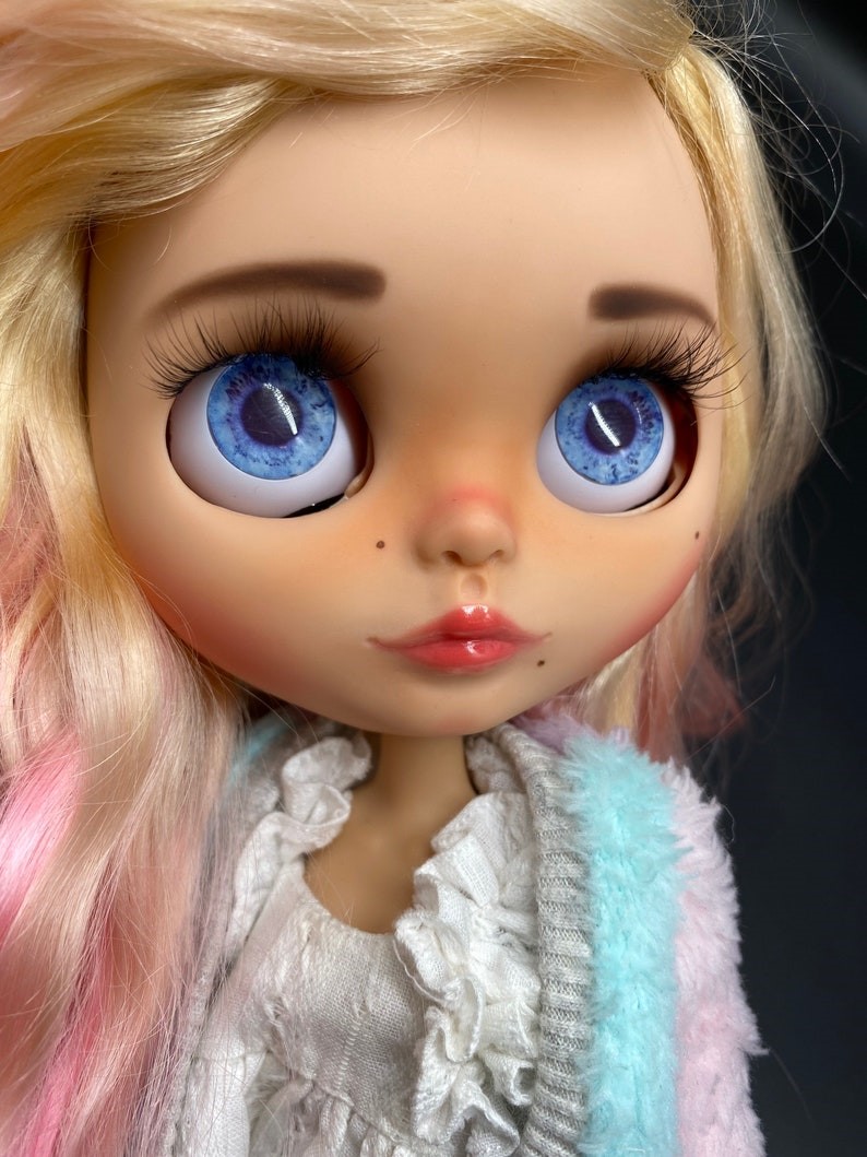 Aurora – Custom Blythe Doll One-Of-A-Kind OOAK Custom OOAK Blythe Doll