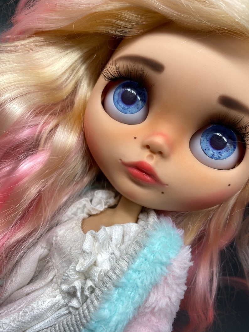Aurora – Custom Blythe Doll One-Of-A-Kind OOAK Custom OOAK Blythe Doll