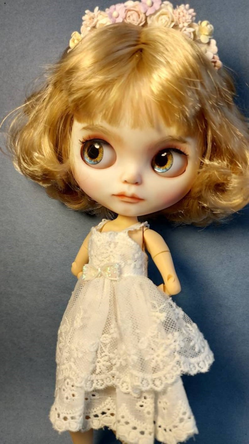 Chloe – Custom Blythe Doll One-Of-A-Kind OOAK Custom OOAK Blythe Doll