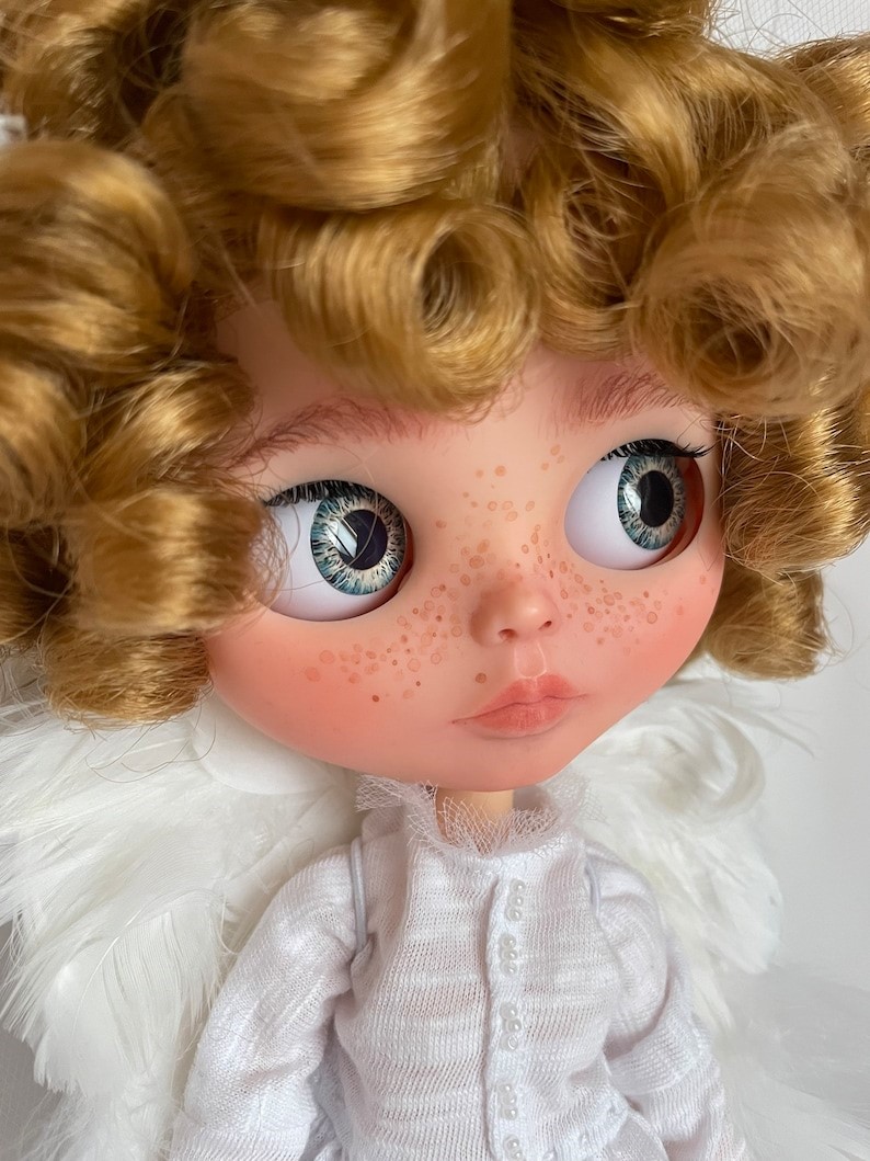 Emilia – Custom Blythe Doll One-Of-A-Kind OOAK Custom OOAK Blythe Doll