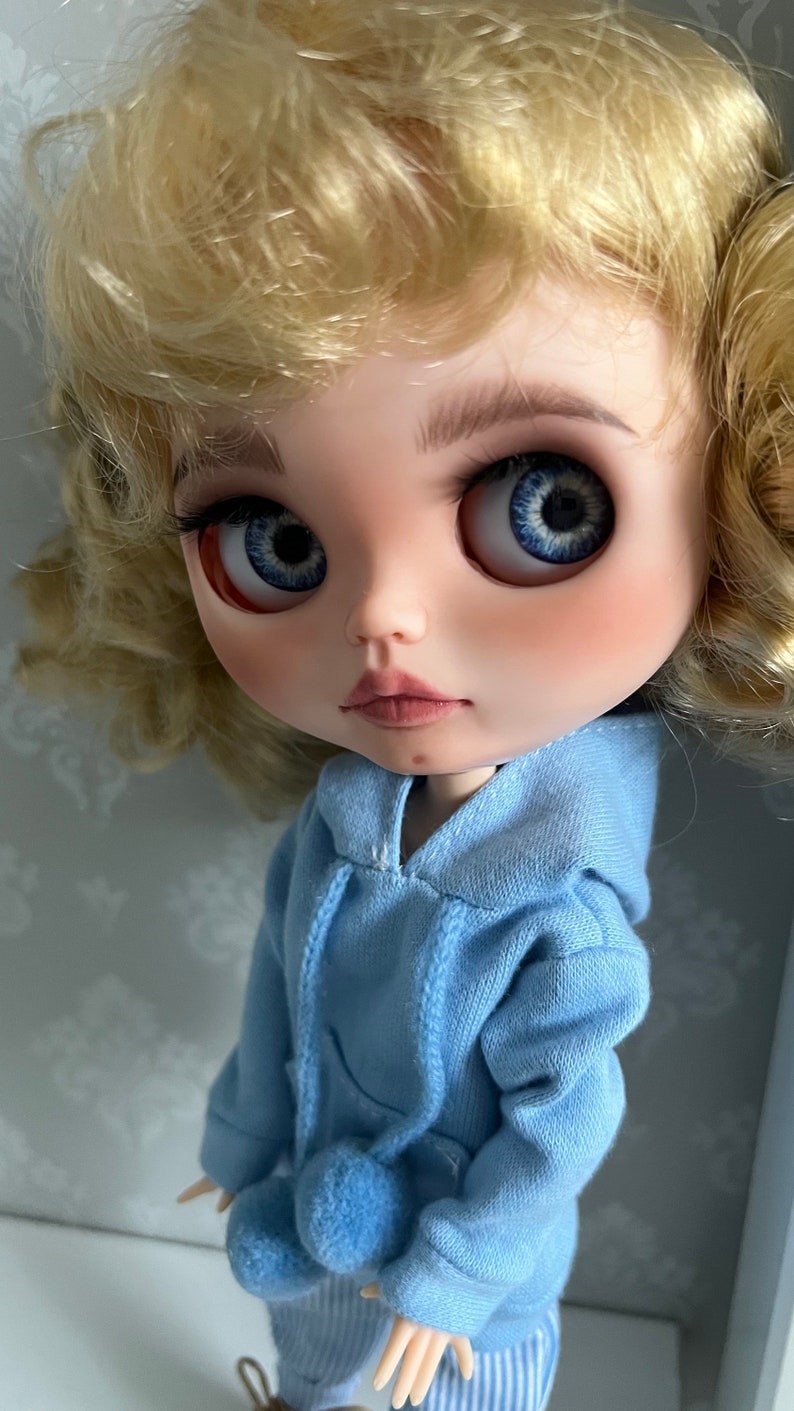 Emily – Custom Blythe Doll One-Of-A-Kind OOAK Custom OOAK Blythe Doll