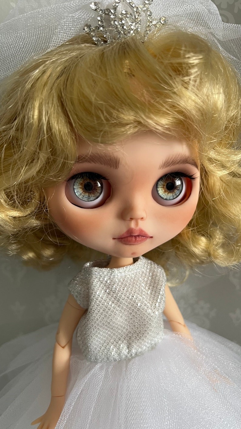 Emily – Custom Blythe Doll One-Of-A-Kind OOAK Custom OOAK Blythe Doll