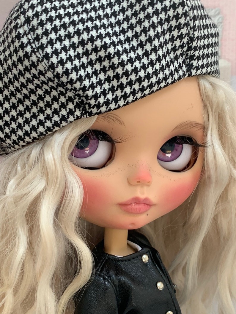 Everly – Custom Blythe Doll One-Of-A-Kind OOAK Custom OOAK Blythe Doll