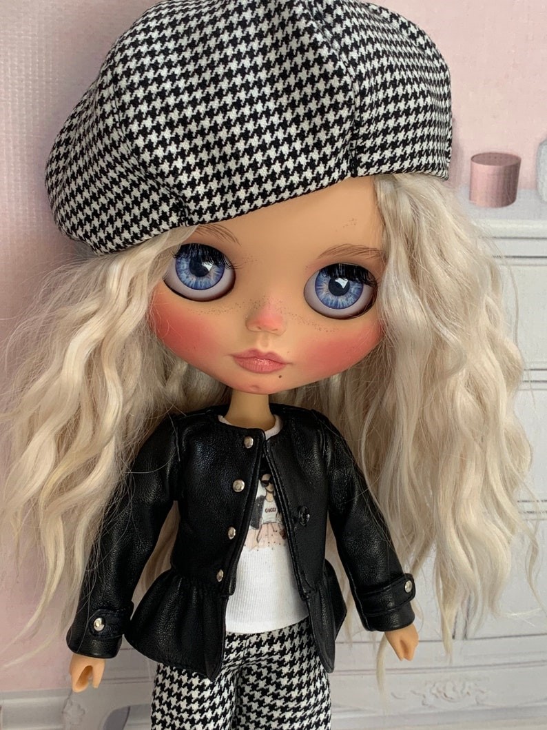 Everly – Custom Blythe Doll One-Of-A-Kind OOAK Custom OOAK Blythe Doll