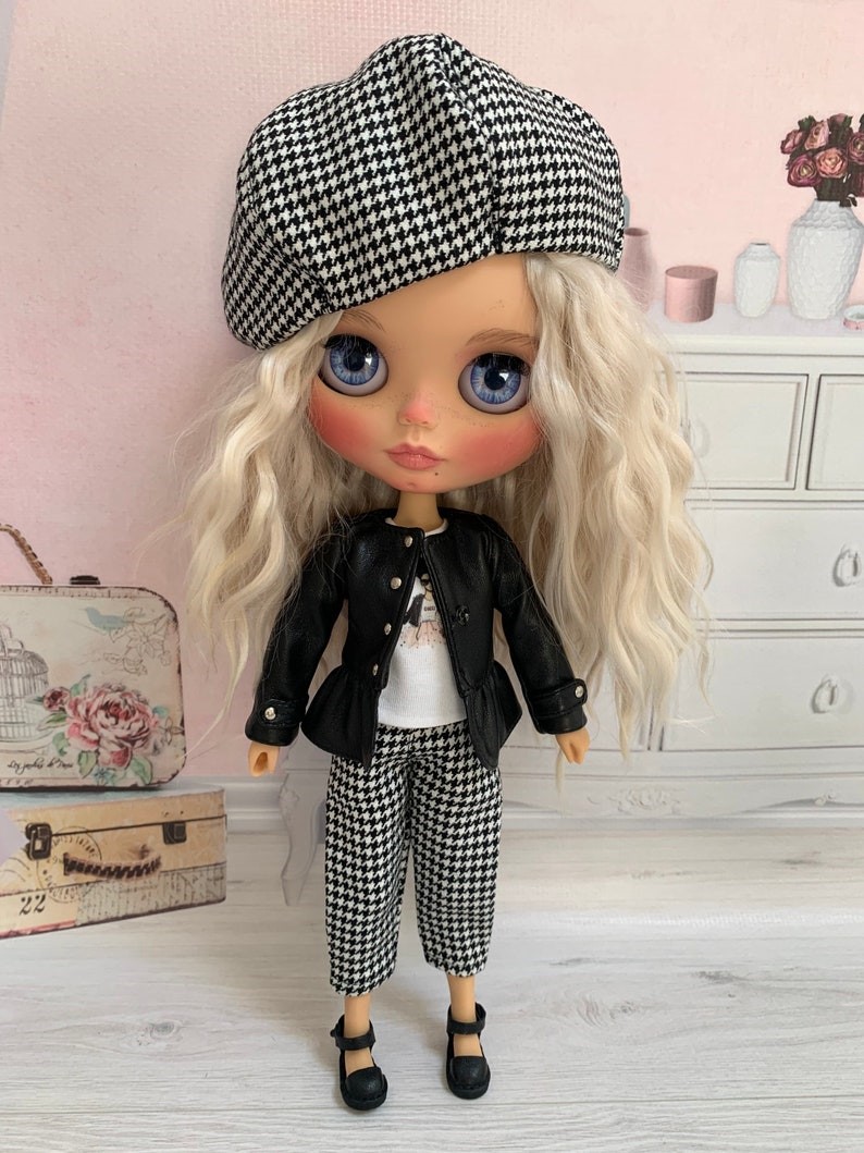 Everly – Custom Blythe Doll One-Of-A-Kind OOAK Custom OOAK Blythe Doll