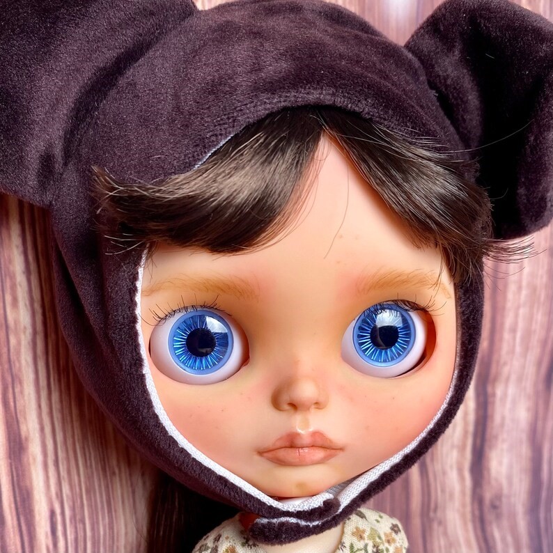 Gianna – Custom Blythe Doll One-Of-A-Kind OOAK Custom OOAK Blythe Doll
