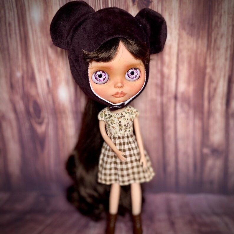 Gianna – Custom Blythe Doll One-Of-A-Kind OOAK Custom OOAK Blythe Doll