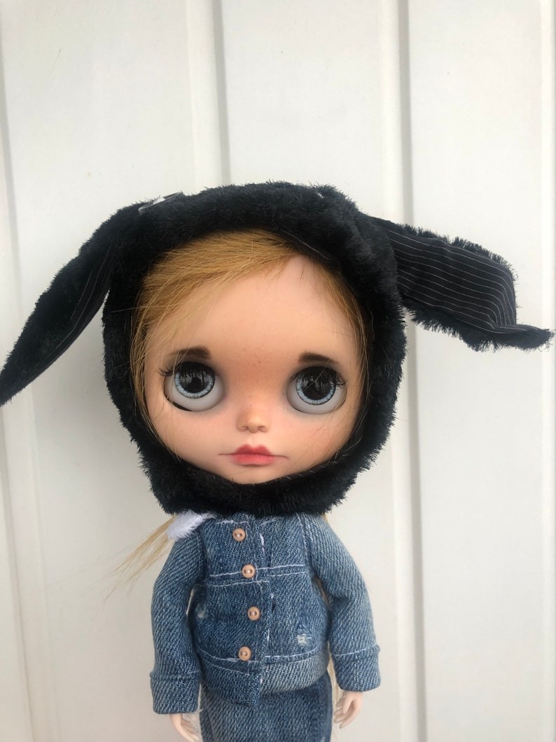 Ivy – Custom Blythe Doll One-Of-A-Kind OOAK Custom OOAK Blythe Doll