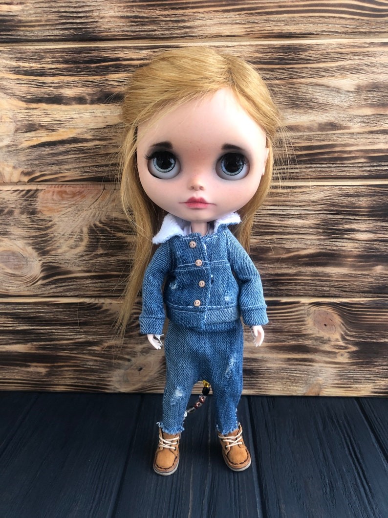 Ivy – Custom Blythe Doll One-Of-A-Kind OOAK Custom OOAK Blythe Doll