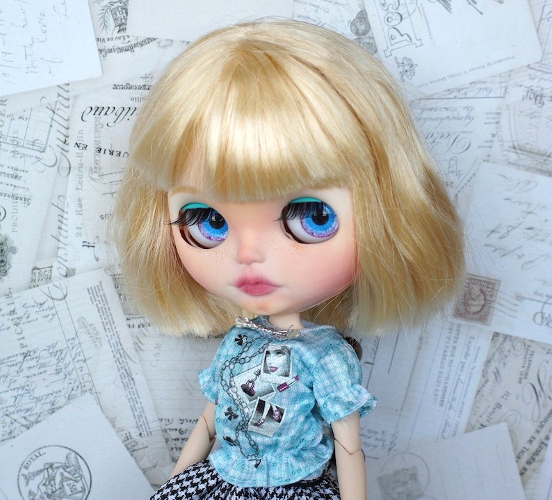 Layla – Custom Blythe Doll One-Of-A-Kind OOAK Custom OOAK Blythe Doll