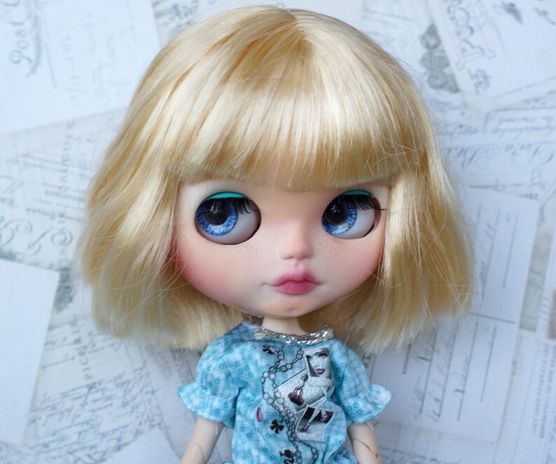 Layla – Custom Blythe Doll One-Of-A-Kind OOAK Custom OOAK Blythe Doll