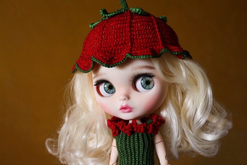 Lillian – Custom Blythe Doll One-Of-A-Kind OOAK Custom OOAK Blythe Doll