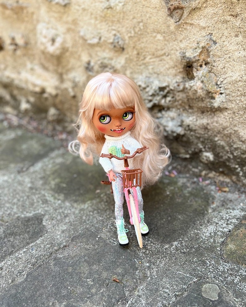 Riley – Custom Blythe Doll One-Of-A-Kind OOAK Custom OOAK Blythe Doll