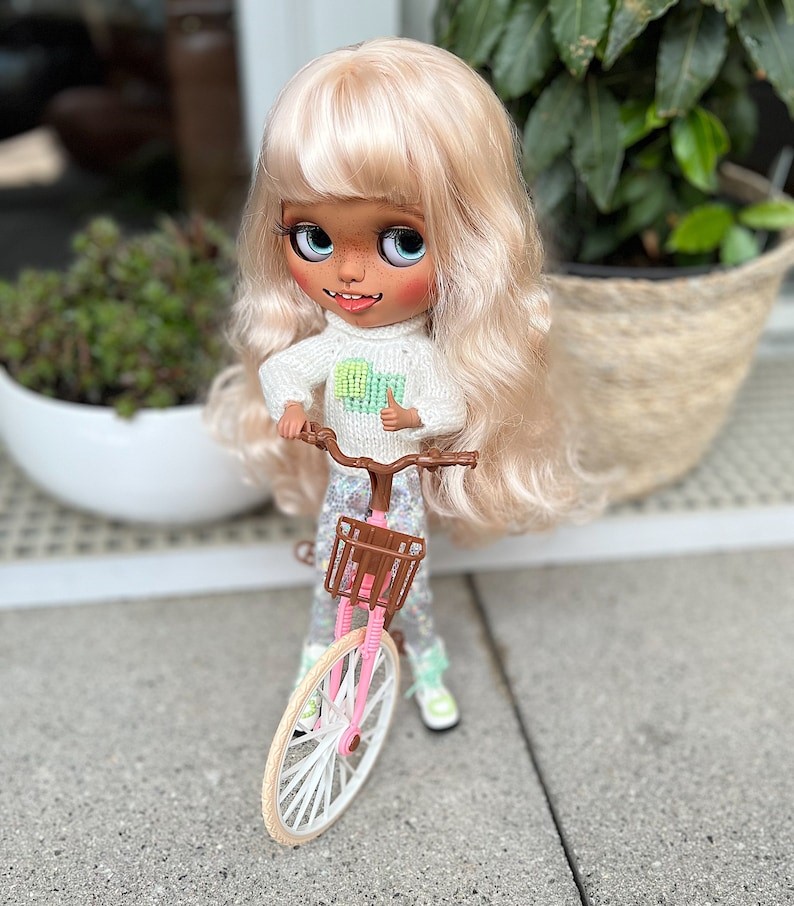 Riley – Custom Blythe Doll One-Of-A-Kind OOAK Custom OOAK Blythe Doll