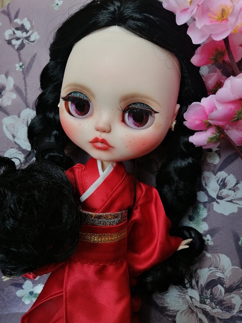 Yui – Custom Blythe Doll One-Of-A-Kind OOAK Custom OOAK Blythe Doll
