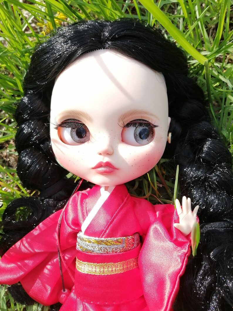 Yui – Custom Blythe Doll One-Of-A-Kind OOAK Custom OOAK Blythe Doll