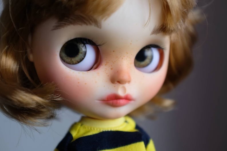 Alice – Custom Blythe Doll One-Of-A-Kind OOAK Custom OOAK Blythe Doll