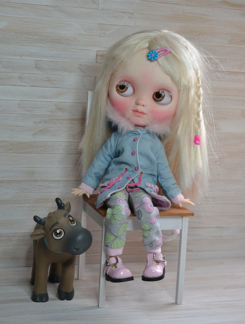 Audrey – Custom Blythe Doll One-Of-A-Kind OOAK Custom OOAK Blythe Doll