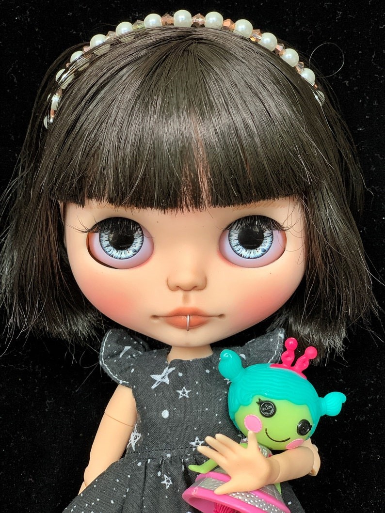 Caroline – Custom Blythe Doll One-Of-A-Kind OOAK Custom OOAK Blythe Doll