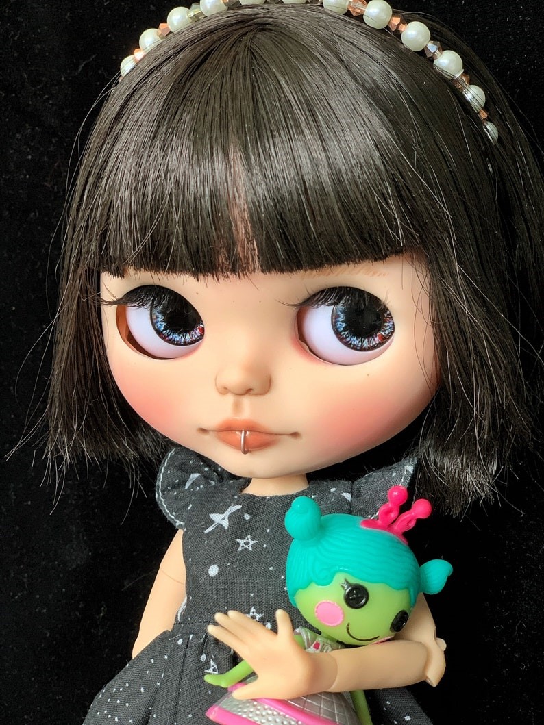Caroline – Custom Blythe Doll One-Of-A-Kind OOAK Custom OOAK Blythe Doll