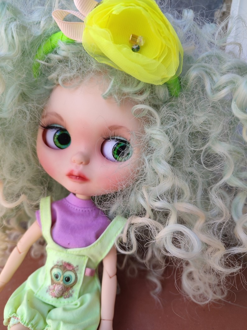 Claire – Custom Blythe Doll One-Of-A-Kind OOAK Custom OOAK Blythe Doll