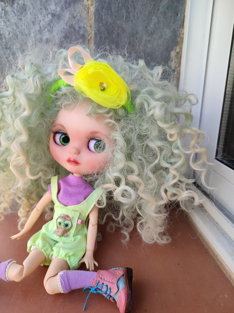 Claire – Custom Blythe Doll One-Of-A-Kind OOAK Custom OOAK Blythe Doll