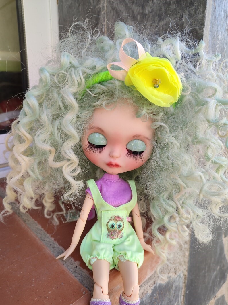 Claire – Custom Blythe Doll One-Of-A-Kind OOAK Custom OOAK Blythe Doll