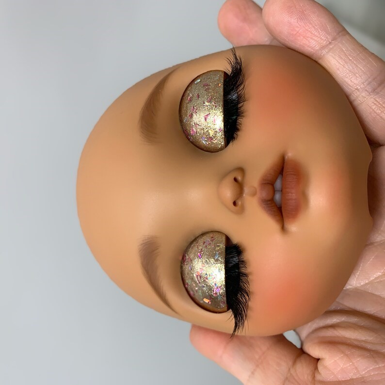 Elaine – Custom Blythe Doll One-Of-A-Kind OOAK Custom OOAK Blythe Doll