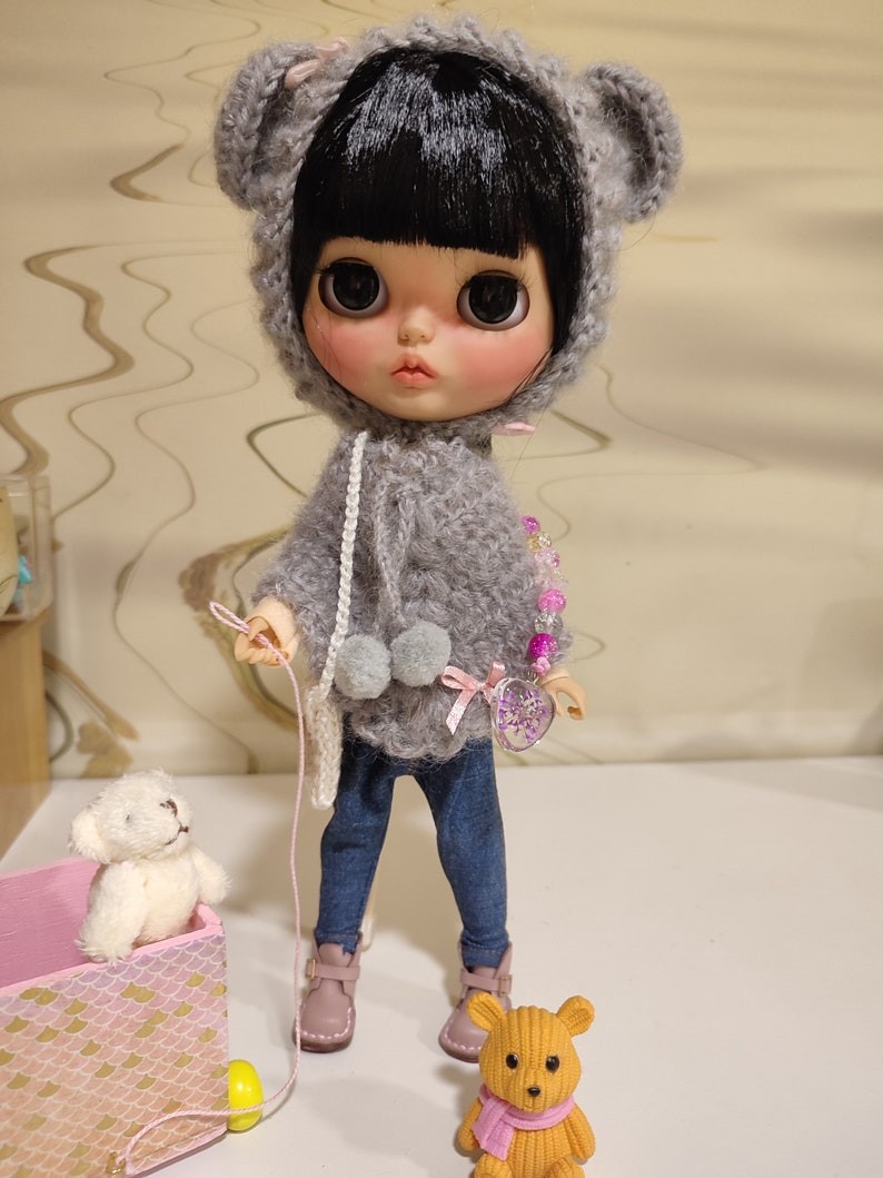 Kate – Custom Blythe Doll One-Of-A-Kind OOAK Custom OOAK Blythe Doll