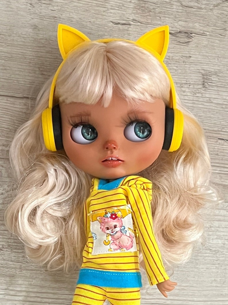 Natalia – Custom Blythe Doll One-Of-A-Kind OOAK Custom OOAK Blythe Doll