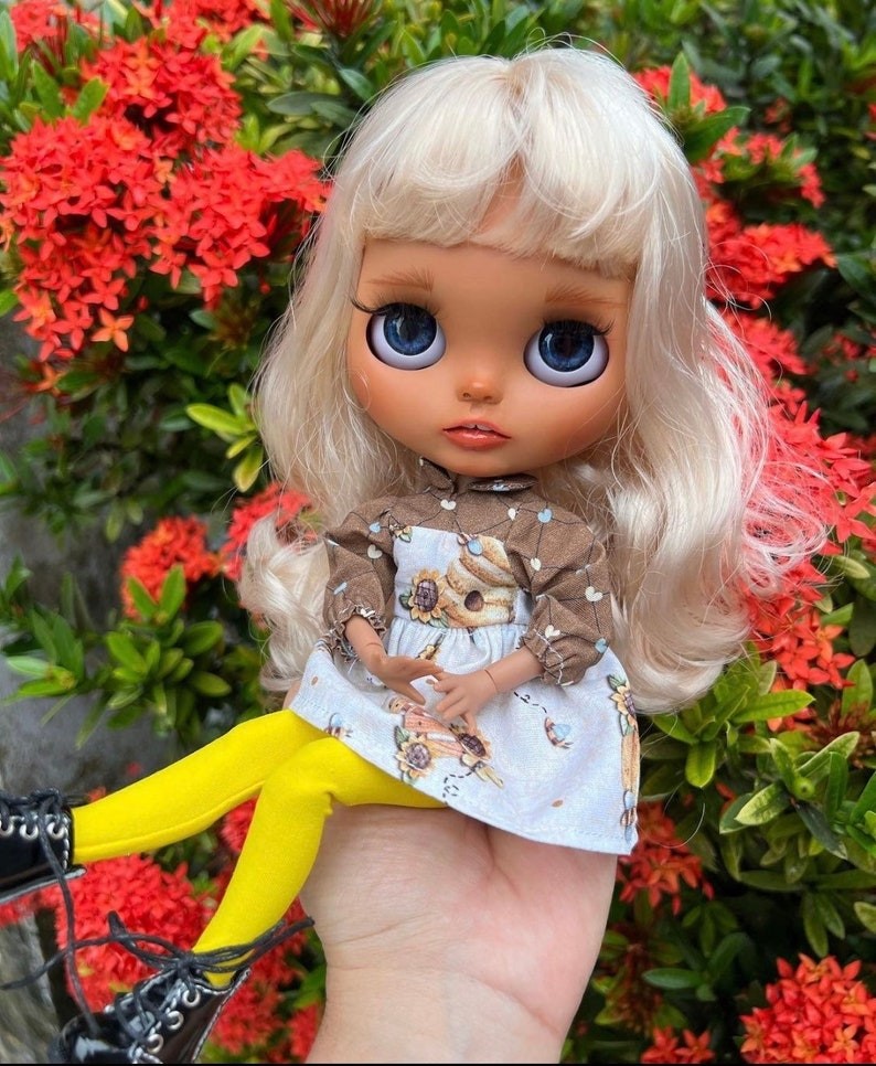 Natalia – Custom Blythe Doll One-Of-A-Kind OOAK Custom OOAK Blythe Doll