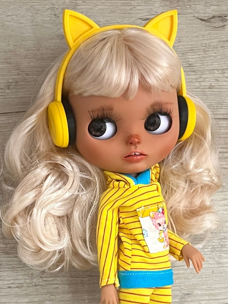 Natalia – Custom Blythe Doll One-Of-A-Kind OOAK Custom OOAK Blythe Doll