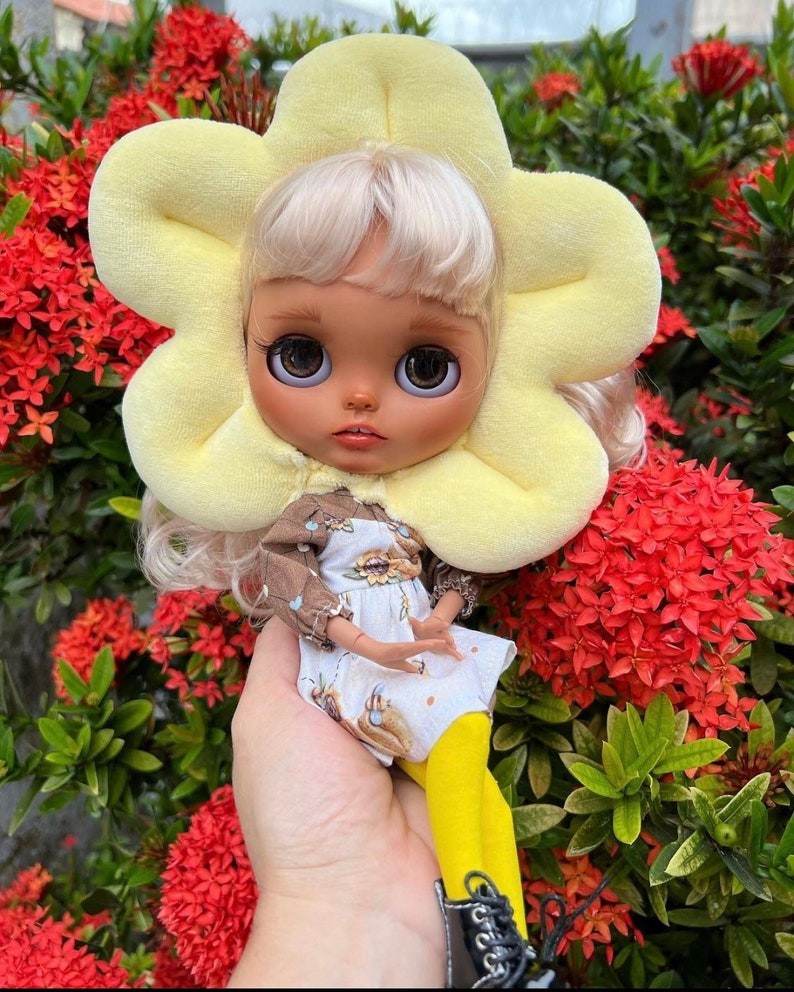 Natalia – Custom Blythe Doll One-Of-A-Kind OOAK Custom OOAK Blythe Doll