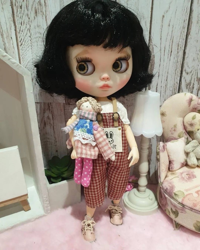 Amber – Custom Blythe Doll One-Of-A-Kind OOAK Custom OOAK Blythe Doll