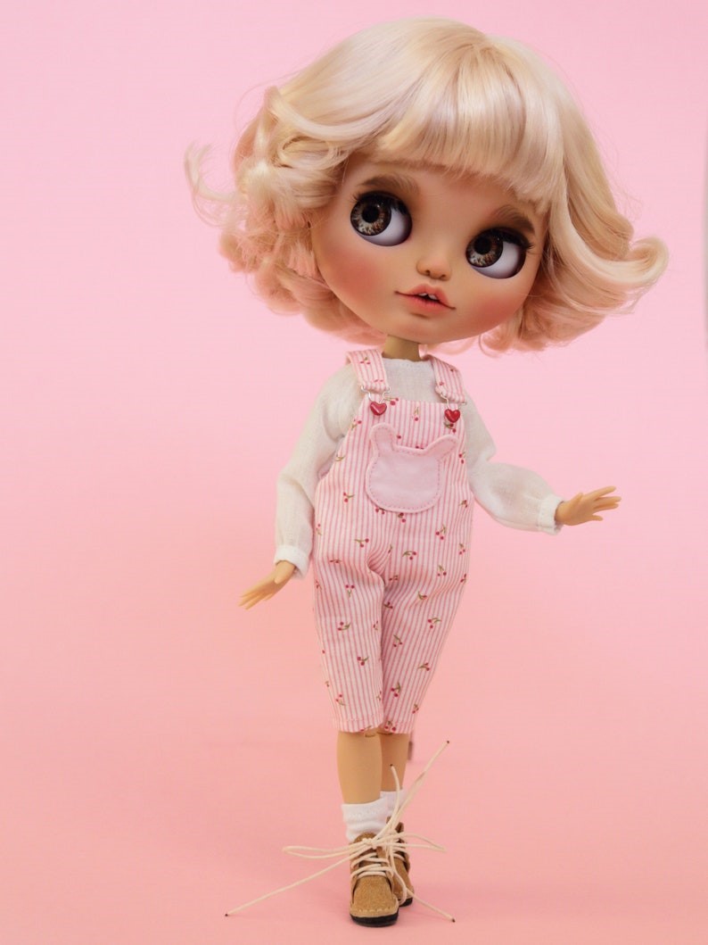 Kennedi – Custom Blythe Doll One-Of-A-Kind OOAK Custom OOAK Blythe Doll