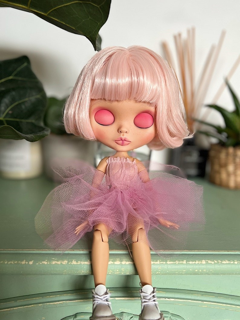 Lorelai – Custom Blythe Doll One-Of-A-Kind OOAK Custom OOAK Blythe Doll
