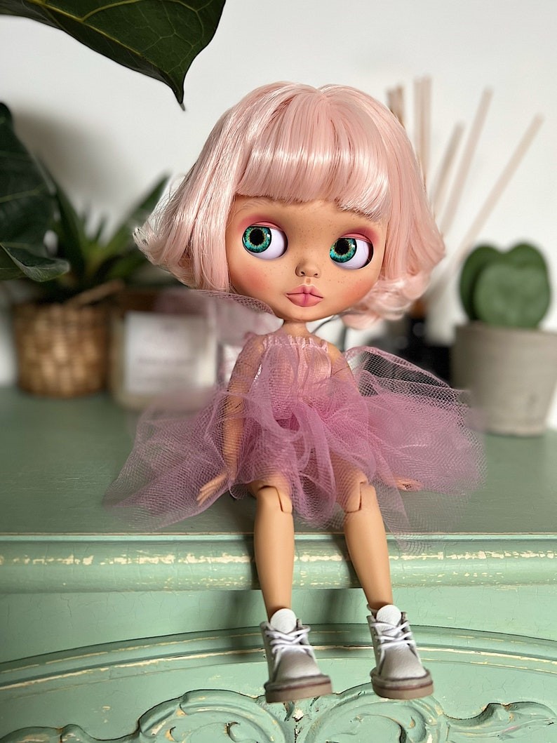 Lorelai – Custom Blythe Doll One-Of-A-Kind OOAK Custom OOAK Blythe Doll