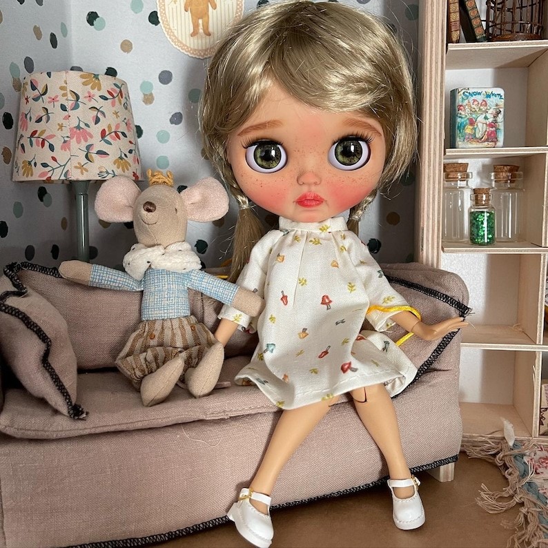 Monroe – Custom Blythe Doll One-Of-A-Kind OOAK Custom OOAK Blythe Doll