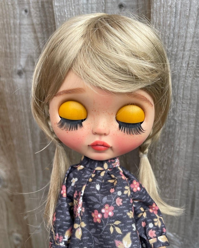 Monroe – Custom Blythe Doll One-Of-A-Kind OOAK Custom OOAK Blythe Doll