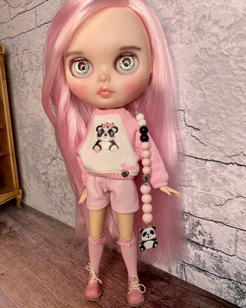 Sierra – Custom Blythe Doll One-Of-A-Kind OOAK Custom OOAK Blythe Doll