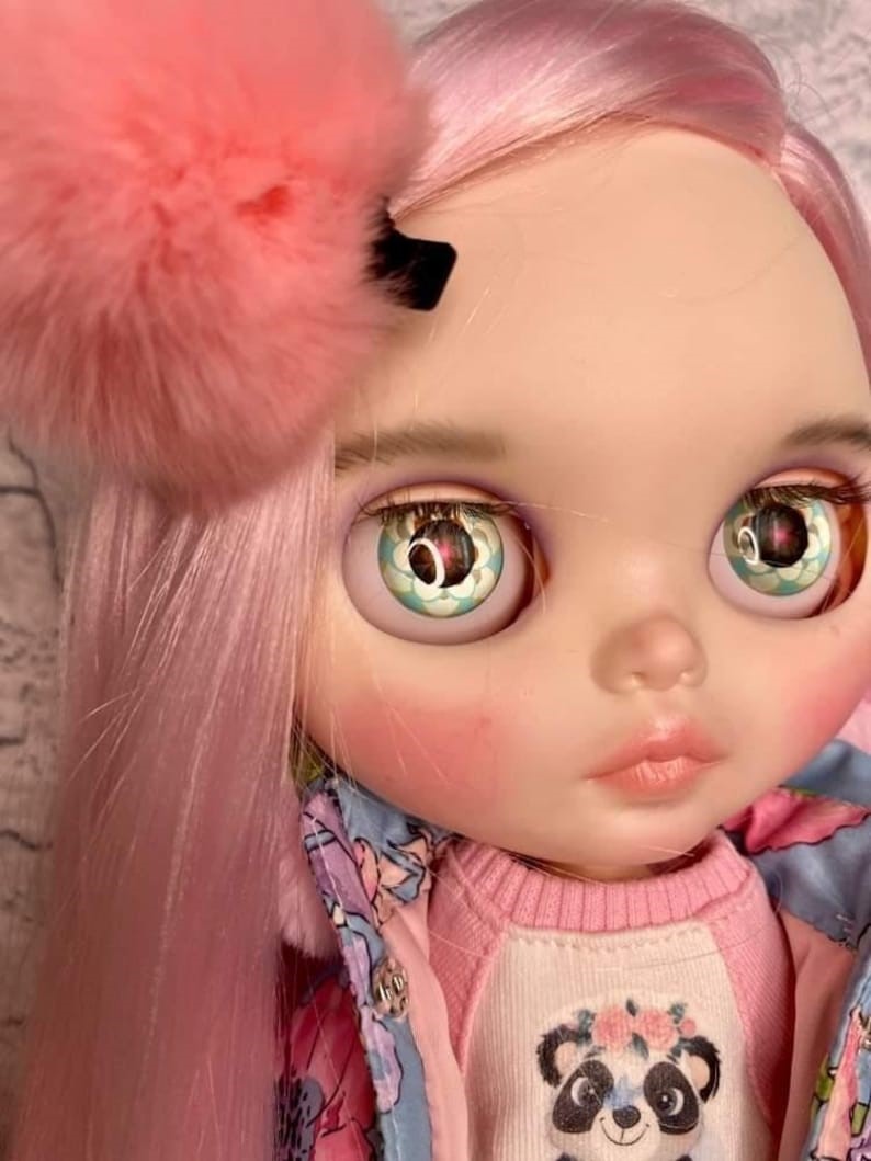 Sierra – Custom Blythe Doll One-Of-A-Kind OOAK Custom OOAK Blythe Doll