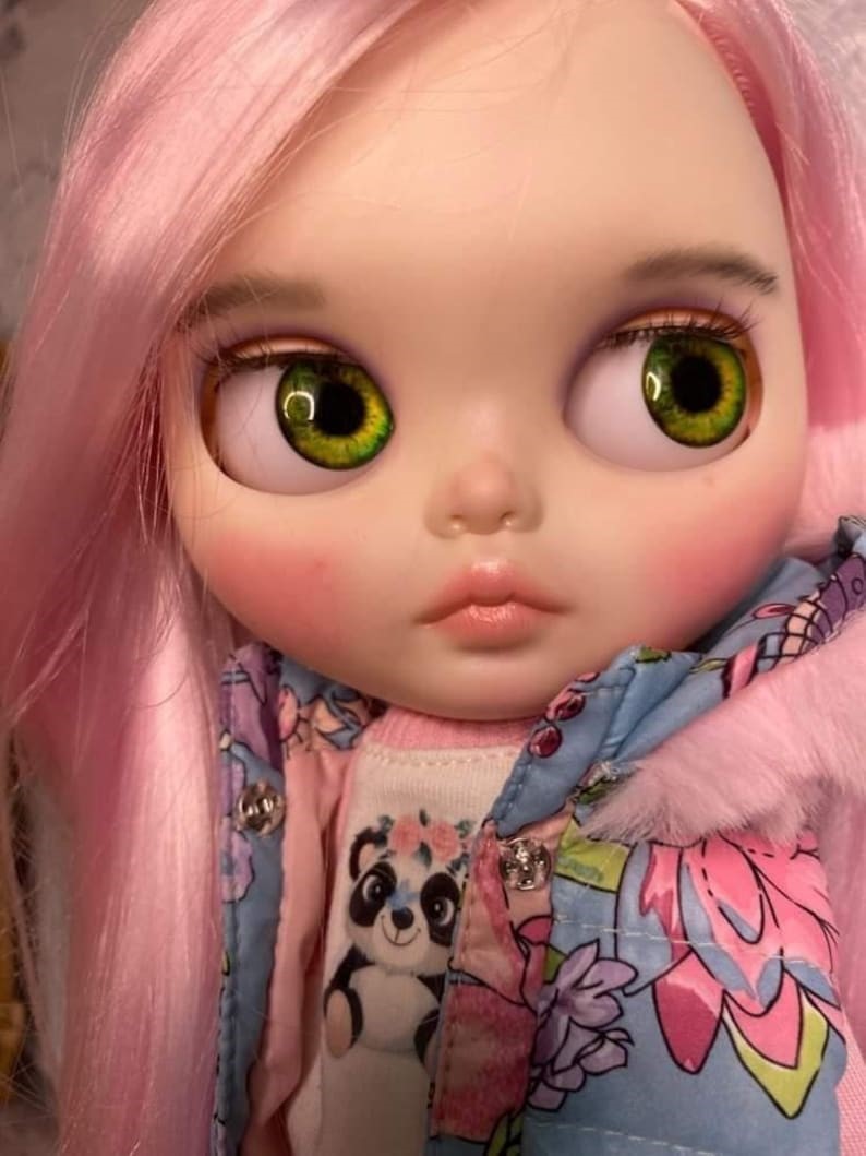 Sierra – Custom Blythe Doll One-Of-A-Kind OOAK Custom OOAK Blythe Doll