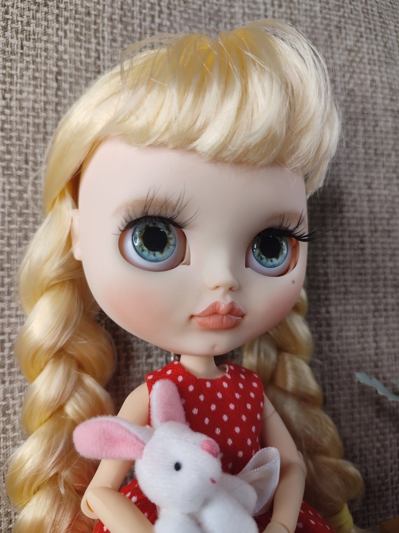 Abigail – Custom Blythe Doll One-Of-A-Kind OOAK Custom OOAK Blythe Doll